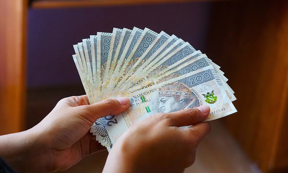 Komu należy się 500 plus z ZUS? Sprawdź kryteria i zasady kwalifikacji