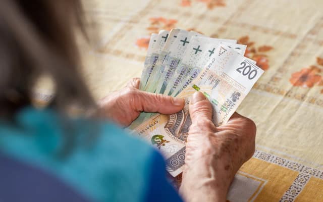 500 plus dla seniora komu się należy? Sprawdź, czy się kwalifikujesz