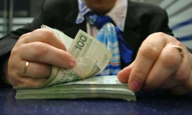 Jak sprawdzić dane w BIK i uniknąć problemów z kredytami
